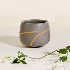 copo em cerâmica artesanal, ideal para chás e cappucinos.